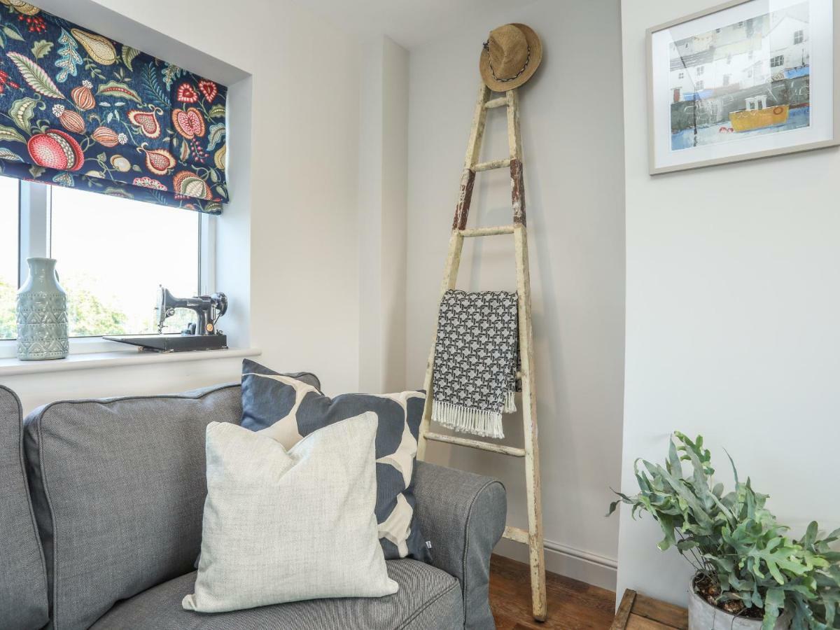Southcott Apartment Трирддур Экстерьер фото